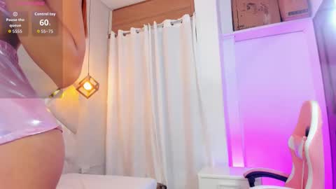 Snapshot of karlaa_megan chatting on 02-07-26, 10:13 karla online show from 02-07-26, 10:13