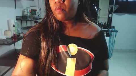 Snapshot of karlaluann chatting on 10-11-25, 12:15 karlaluann online show from 10-11-25, 12:15