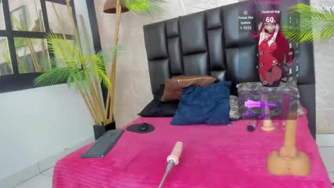 Snapshot of karlarusso chatting on 10-08-25, 08:17 karlarusso online show from 10-08-25, 08:17