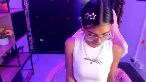 karlaslutskinny__ online show from 02-22-26, 10:30