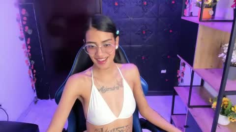 Snapshot of karlaslutskinny__ chatting on 07-19-26, 06:00 karlaslutskinny__ online show from 07-19-26, 06:00