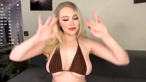 Olivia online show from 12-01-25, 04:50