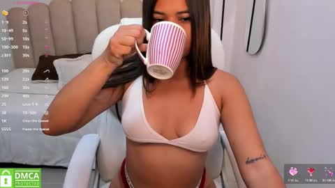 Snapshot of karliie_kloss_ chatting on 11-20-25, 04:56 karliie kloss online show from 11-20-25, 04:56