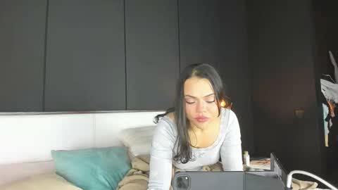 KarolCorreaT online show from 03-18-26, 10:07