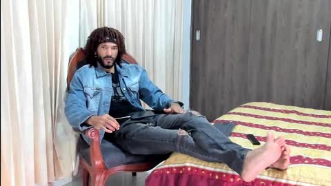 Snapshot of karlmarley1 chatting on 11-07-25, 03:50 Karl online show from 11-07-25, 03:50