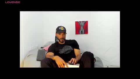 Snapshot of karlmarley1 chatting on 04-02-26, 11:13 Karl online show from 04-02-26, 11:13