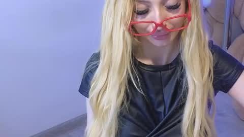 Julia online show from 03-07-26, 03:09