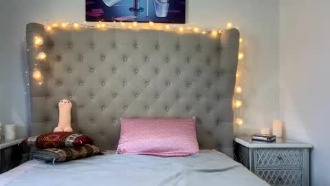 Snapshot of karmarosexx chatting on 12-04-24, 08:23 KarmaRosexx online show from 12-04-24, 08:23