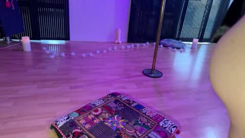 Snapshot of karmarosexx chatting on 12-25-24, 09:56 KarmaRosexx online show from 12-25-24, 09:56