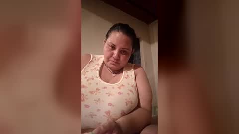 Snapshot of karol103900 chatting on 06-23-26, 01:47 Karol online show from 06-23-26, 01:47