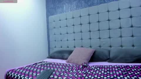 Karol online show from 12-01-25, 03:06