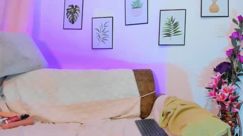 karol_w10 online show from 11-11-25, 12:16