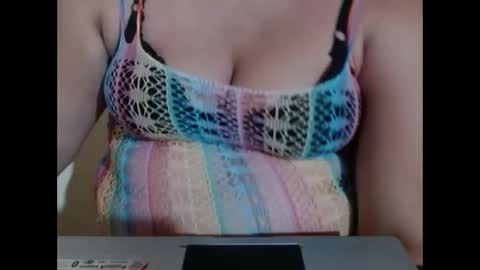 Snapshot of karolbb21 chatting on 02-01-26, 11:58 karolbb21 online show from 02-01-26, 11:58