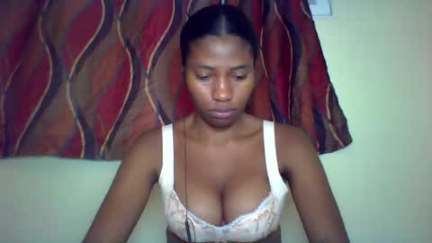 karoliee online show from 06-18-26, 09:09