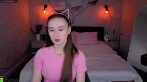 Karolina online show from 03-17-26, 05:00