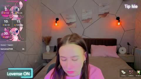 Karolina online show from 04-11-26, 07:45