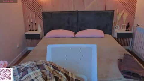 Karolina online show from 04-26-26, 01:25