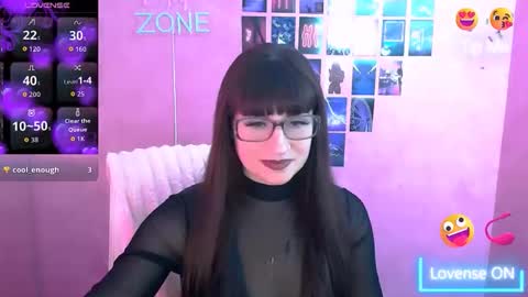 Caroline online show from 12-23-25, 06:55