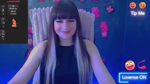 Caroline online show from 05-07-26, 06:08