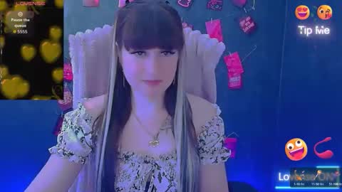 Caroline online show from 05-10-26, 05:45