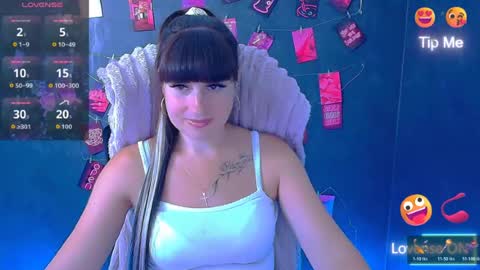 Caroline online show from 08-04-26, 05:54