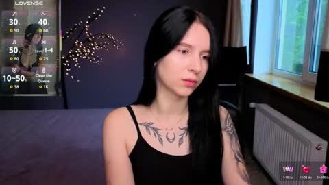 Snapshot of karolinablack chatting on 05-11-26, 05:35 Karolina online show from 05-11-26, 05:35