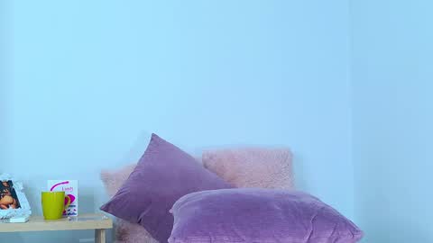 karolinahill online show from 12-22-24, 09:42