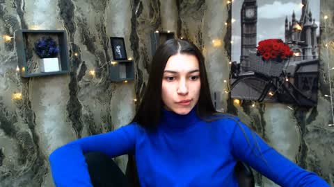 Karolina online show from 01-06-25, 01:19