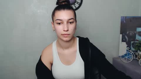 Karolina online show from 03-12-25, 10:05