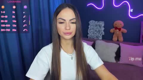 Karolina online show from 03-15-26, 07:47