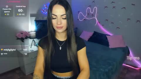 Snapshot of karolinasykes chatting on 05-15-26, 05:47 Karolina online show from 05-15-26, 05:47