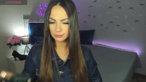 Snapshot of karolinasykes chatting on 06-08-26, 06:36 Karolina online show from 06-08-26, 06:36