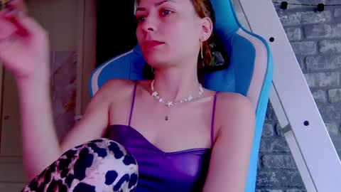 karoline121 online show from 03-11-25, 01:23