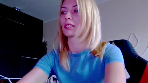 karoline121 online show from 10-06-25, 09:18