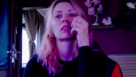 karoline121 online show from 12-03-25, 10:13