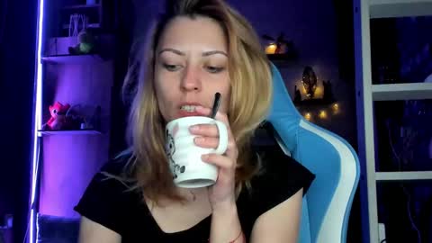 karoline121 online show from 03-19-26, 03:43