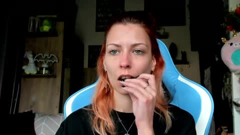 Snapshot of karoline121 chatting on 04-29-26, 05:00 karoline121 online show from 04-29-26, 05:00