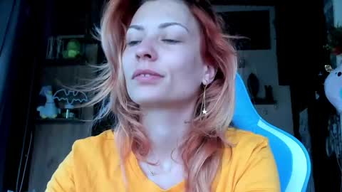 Snapshot of karoline121 chatting on 05-01-26, 04:06 karoline121 online show from 05-01-26, 04:06