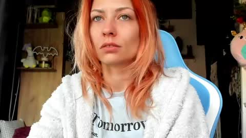 Snapshot of karoline121 chatting on 05-04-26, 04:08 karoline121 online show from 05-04-26, 04:08