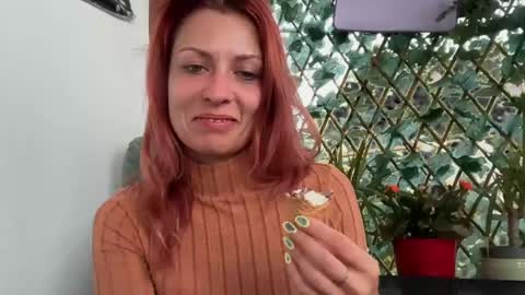 Snapshot of karoline121 chatting on 05-31-26, 04:25 karoline121 online show from 05-31-26, 04:25