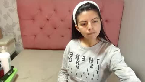 Isa online show from 12-15-25, 02:38