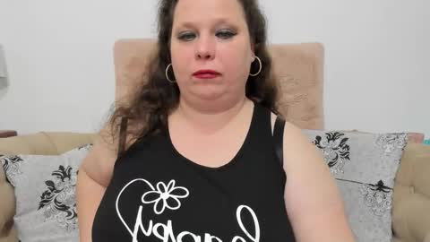 Snapshot of karolinejoyy chatting on 02-28-26, 02:01 KarolineJoyy online show from 02-28-26, 02:01