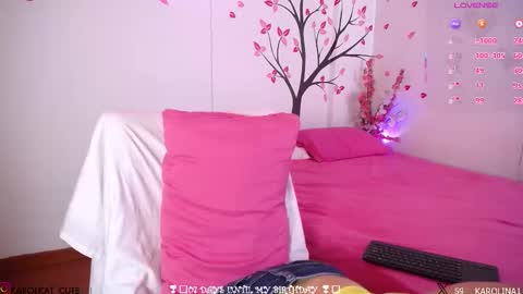 Karolina 3 online show from 03-26-26, 02:11