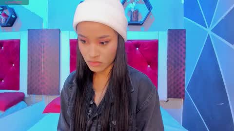 Karol online show from 09-12-25, 11:21