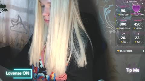 Caroline Fox online show from 04-03-26, 08:45