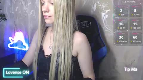 Caroline Fox online show from 05-16-26, 11:20