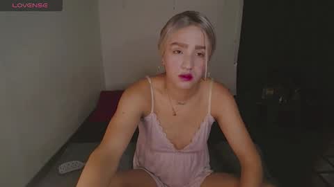 Snapshot of kary_blush chatting on 05-13-26, 07:11 kary_blush online show from 05-13-26, 07:11
