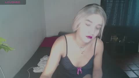 Snapshot of kary_blush chatting on 05-19-26, 10:27 kary_blush online show from 05-19-26, 10:27
