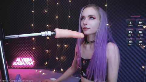 ALYSSA                online show from 10-23-25, 03:11