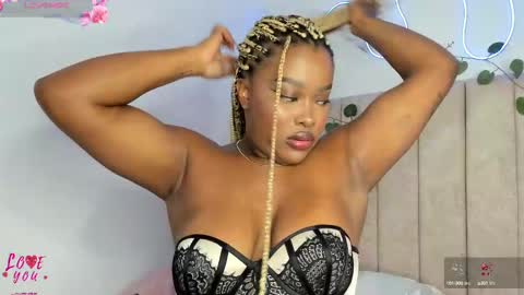 Snapshot of kaseydelvey chatting on 10-07-25, 09:45 online show from 10-07-25, 09:45